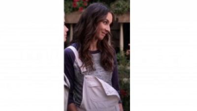 Pretty Little Liars Season 6 Episode 10 “Game Over, Charles” Fashion- Spencer’s Look Photo