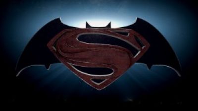 Jeremy Irons Talks BATMAN VS SUPERMAN Script – AMC Movie News Photo
