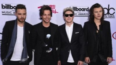 One-Direction Breaking Up I MLB Foul Ball Injuries I Wiz Khalifa Arrested at LAX-theStream.tv Update Photo