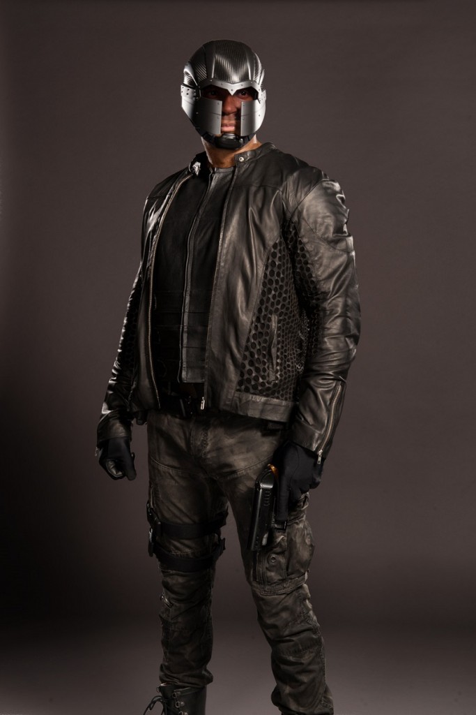 Arrow-Season-4-John-Diggle-Suit2-2