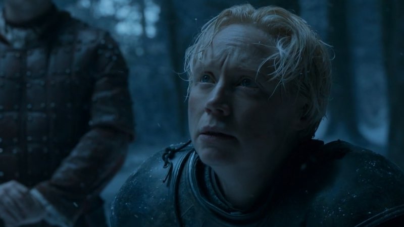 Game_Of_Thrones_The_Red_Woman_Brienne_Kneeling