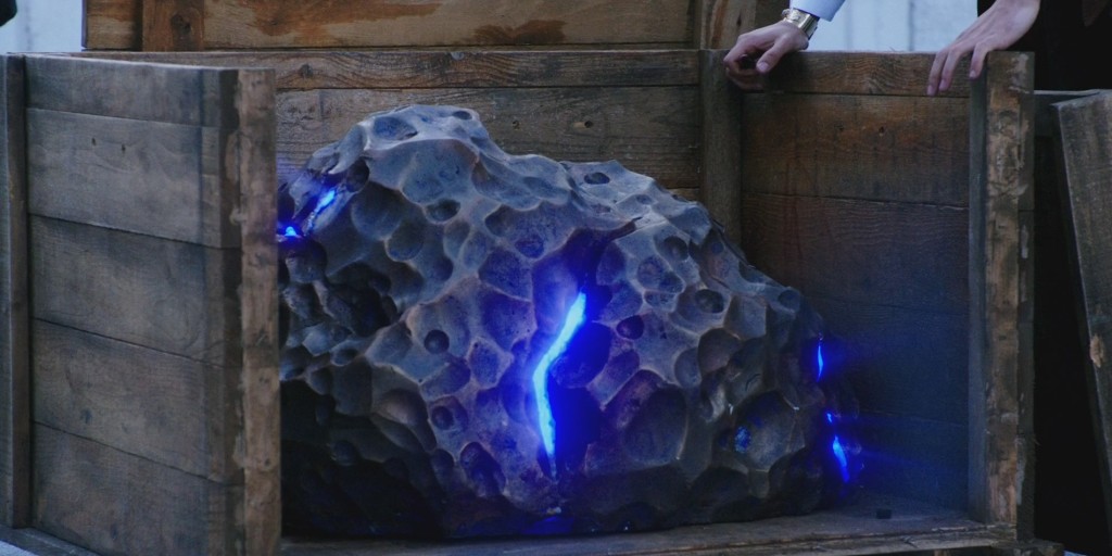 Legends_Of_Tomorrow_Legendary_Meteorite_Close-Up