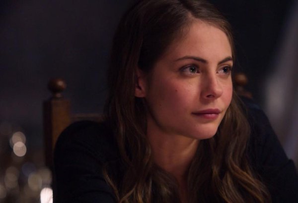 Arrow Thea Queen